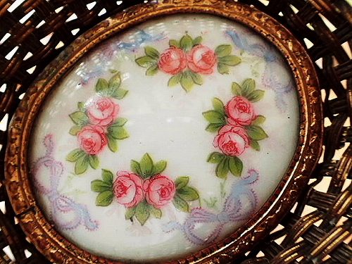 リボンと薔薇のオルモルパニエ アンティークショップ Eglantyne エグランティーヌ