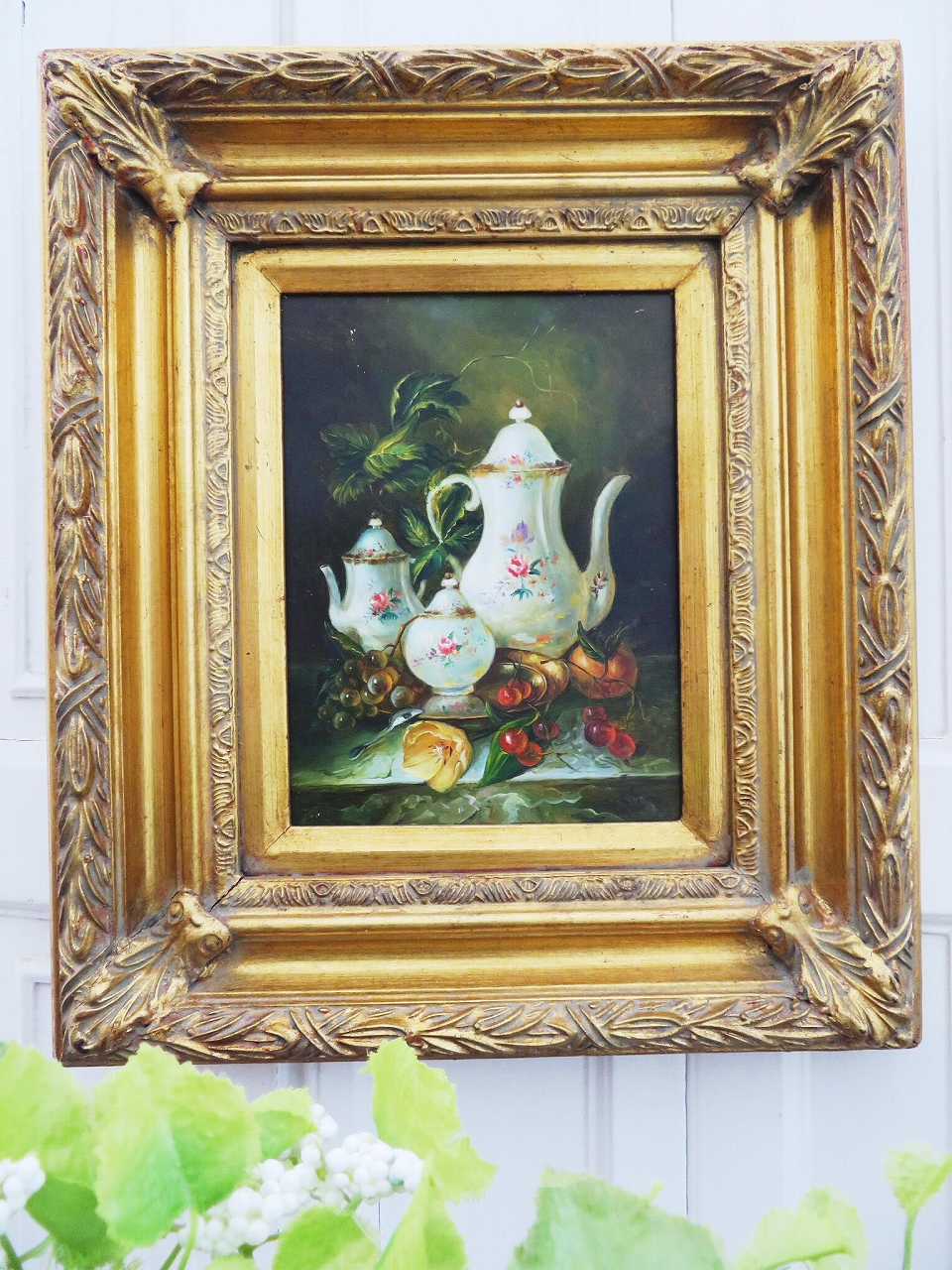 静物画油絵『テーブルの上の幸福』 - 薔薇と天使のアンティーク